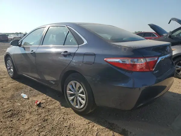4T1BF1FK2GU609479 2016 TOYOTA CAMRY - Image 2