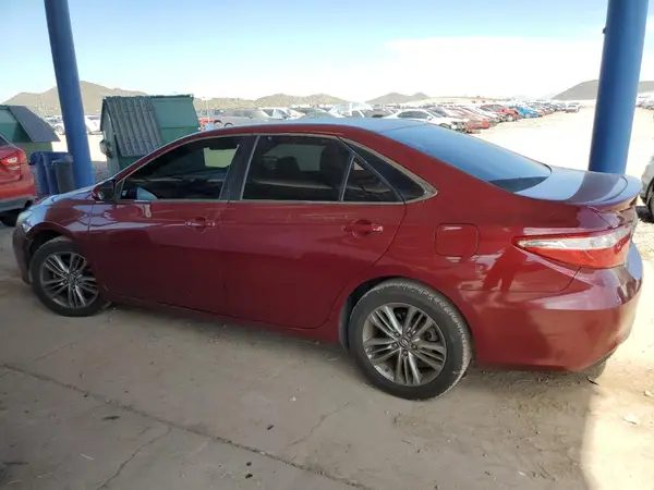 4T1BF1FK2GU610759 2016 TOYOTA CAMRY - Image 2