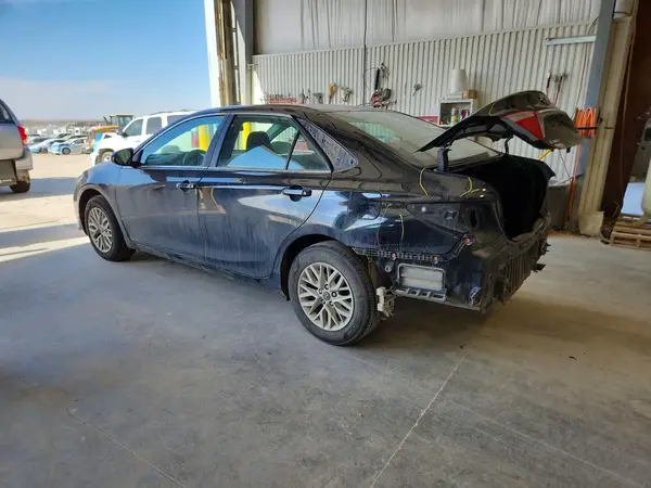 4T1BF1FK2GU611541 2016 TOYOTA CAMRY - Image 2