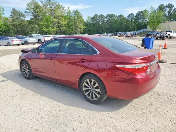 4T1BF1FK2GU611605 2016 TOYOTA CAMRY - Image 2