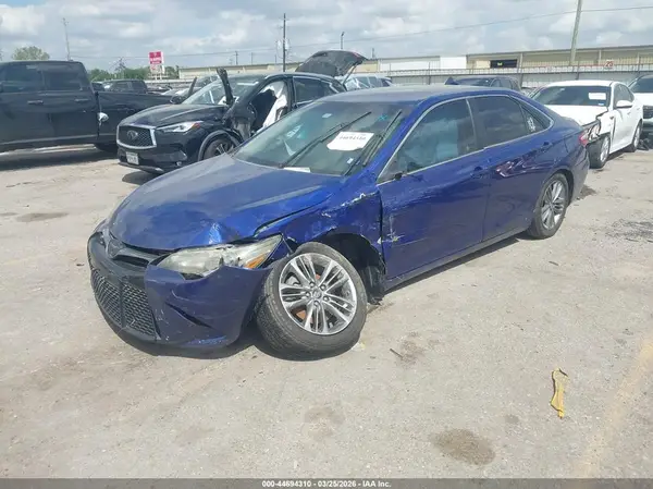 4T1BF1FK2GU611667 2016 TOYOTA CAMRY - Image 2