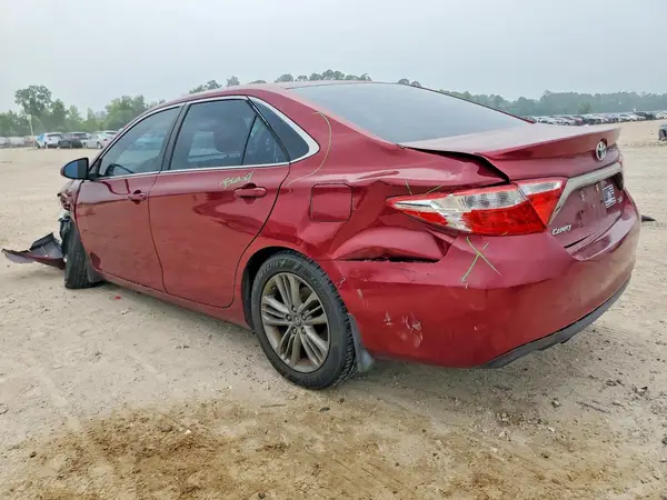 4T1BF1FK2GU613662 2016 TOYOTA CAMRY - Image 2