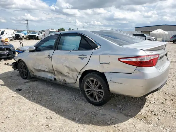 4T1BF1FK2GU614522 2016 TOYOTA CAMRY - Image 2