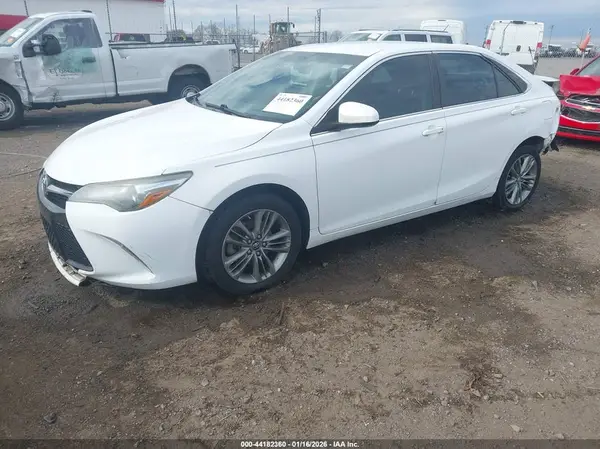 4T1BF1FK2H4316859 2017 TOYOTA CAMRY - Image 2