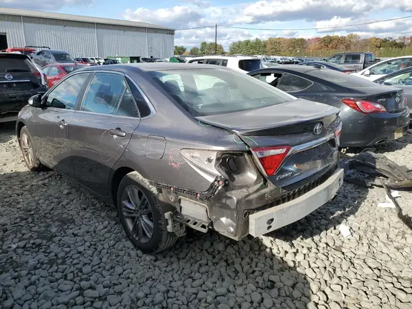 4T1BF1FK2HU267954 2017 TOYOTA CAMRY - Image 2