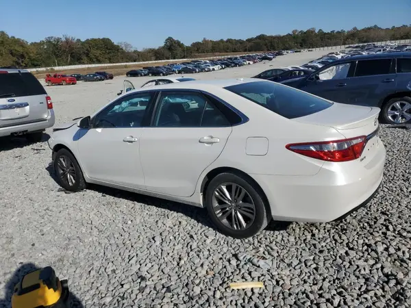 4T1BF1FK2HU268747 2017 TOYOTA CAMRY - Image 2