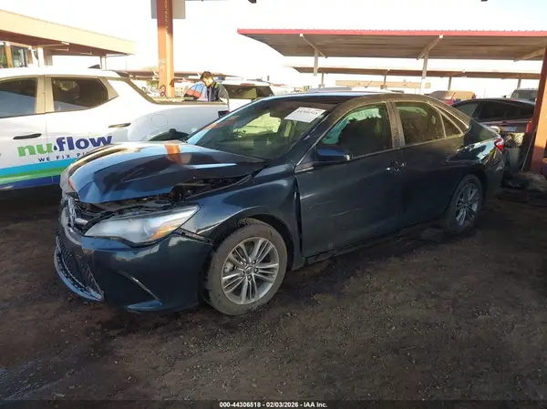4T1BF1FK2HU269140 2017 TOYOTA CAMRY - Image 2