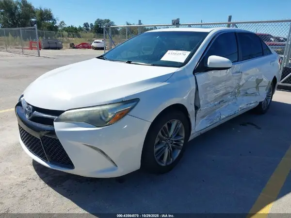 4T1BF1FK2HU273432 2017 TOYOTA CAMRY - Image 2