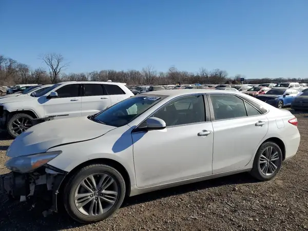 4T1BF1FK2HU274158 2017 TOYOTA CAMRY - Image 1