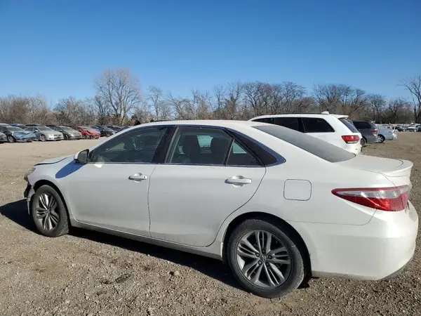 4T1BF1FK2HU274158 2017 TOYOTA CAMRY - Image 2