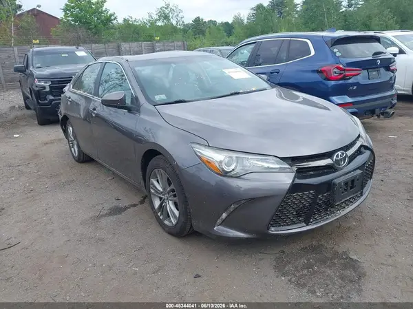 4T1BF1FK2HU274788 2017 TOYOTA CAMRY - Image 1