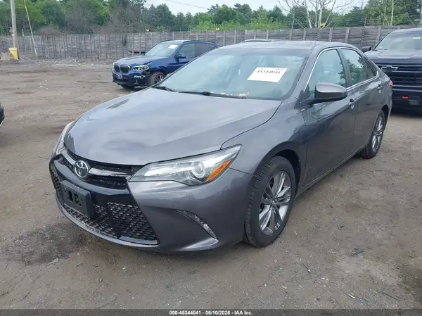 4T1BF1FK2HU274788 2017 TOYOTA CAMRY - Image 2