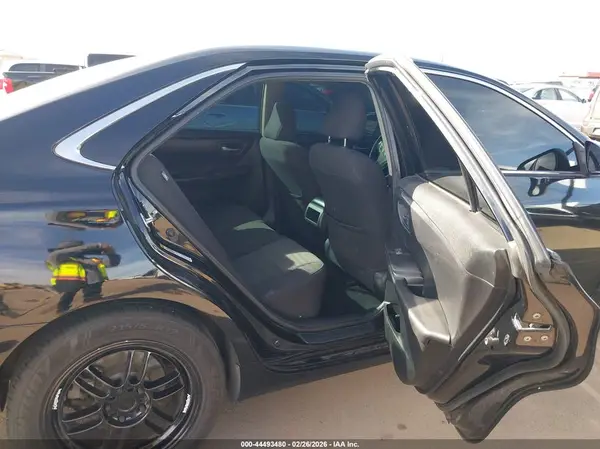 4T1BF1FK2HU275424 2017 TOYOTA CAMRY - Image 8