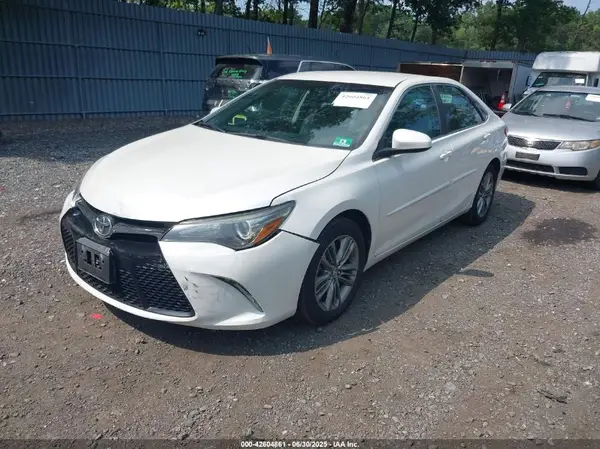 4T1BF1FK2HU277366 2017 TOYOTA CAMRY - Image 2