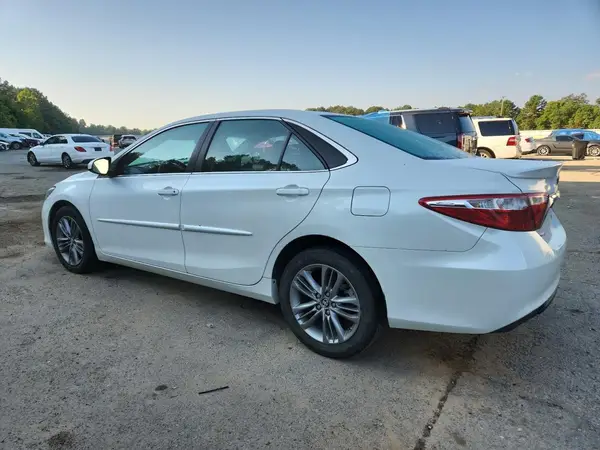 4T1BF1FK2HU283457 2017 TOYOTA CAMRY - Image 2