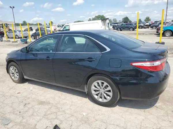 4T1BF1FK2HU285886 2017 TOYOTA CAMRY - Image 2