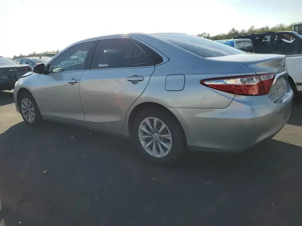 4T1BF1FK2HU288786 2017 TOYOTA CAMRY - Image 2