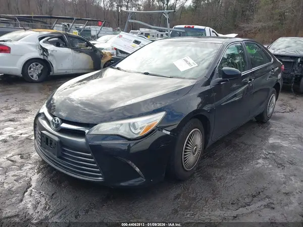 4T1BF1FK2HU292756 2017 TOYOTA CAMRY - Image 2