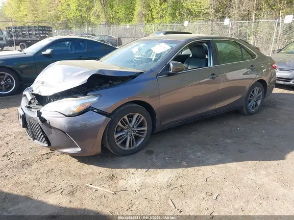 4T1BF1FK2HU293986 2017 TOYOTA CAMRY - Image 2