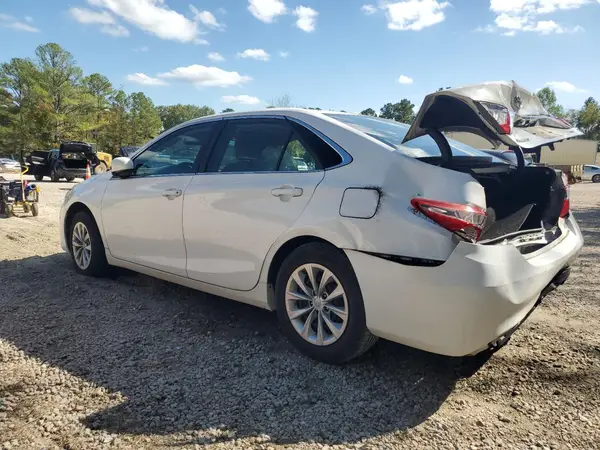 4T1BF1FK2HU294989 2017 TOYOTA CAMRY - Image 2