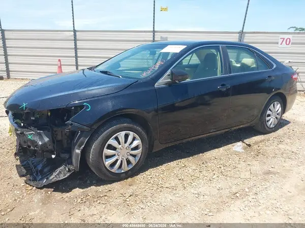 4T1BF1FK2HU297794 2017 TOYOTA CAMRY - Image 2