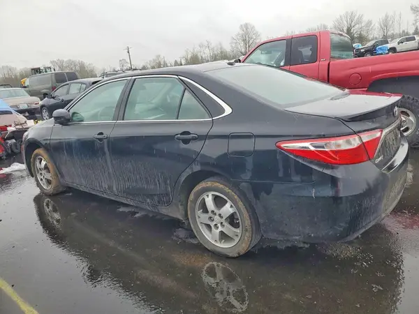 4T1BF1FK2HU299030 2017 TOYOTA CAMRY - Image 2