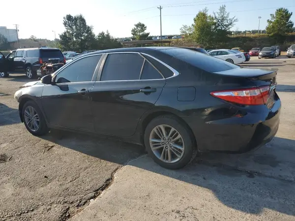 4T1BF1FK2HU302198 2017 TOYOTA CAMRY - Image 2
