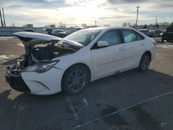 4T1BF1FK2HU303206 2017 TOYOTA CAMRY - Image 1