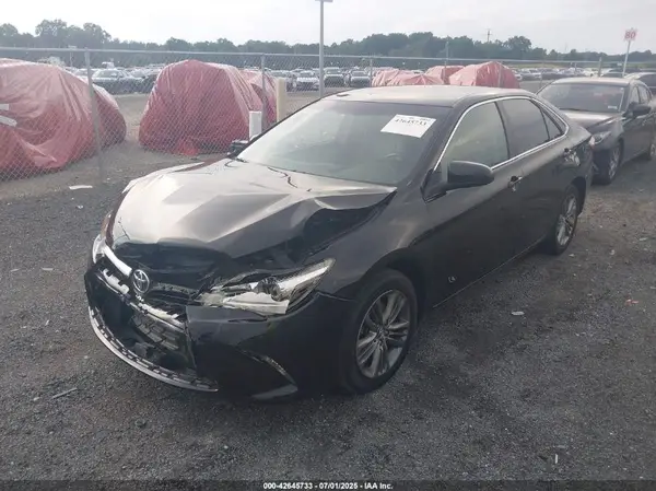 4T1BF1FK2HU303545 2017 TOYOTA CAMRY - Image 2