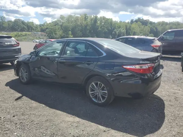 4T1BF1FK2HU305389 2017 TOYOTA CAMRY - Image 2