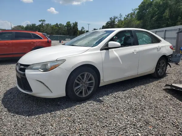 4T1BF1FK2HU306851 2017 TOYOTA CAMRY - Image 1
