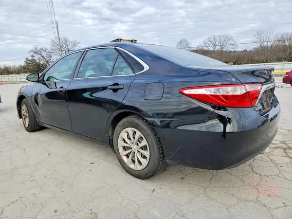 4T1BF1FK2HU307465 2017 TOYOTA CAMRY - Image 2