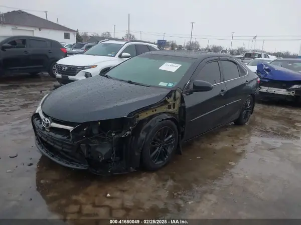 4T1BF1FK2HU309894 2017 TOYOTA CAMRY - Image 2