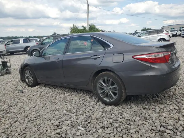 4T1BF1FK2HU310981 2017 TOYOTA CAMRY - Image 2