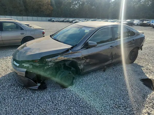 4T1BF1FK2HU311600 2017 TOYOTA CAMRY - Image 1