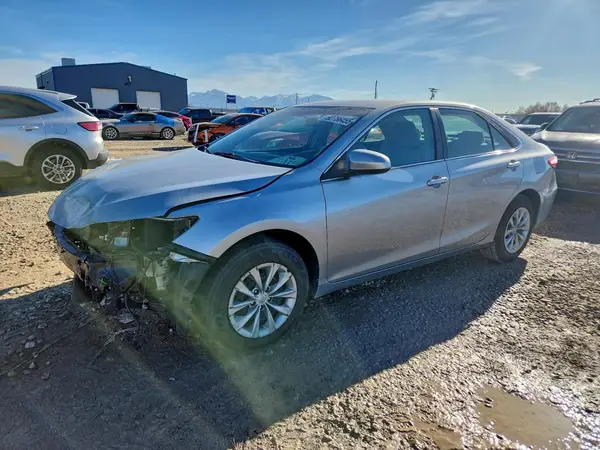 4T1BF1FK2HU313136 2017 TOYOTA CAMRY - Image 1