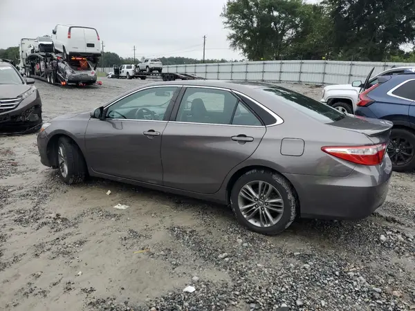 4T1BF1FK2HU313637 2017 TOYOTA CAMRY - Image 2