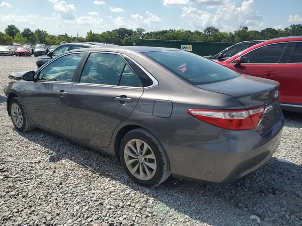 4T1BF1FK2HU314416 2017 TOYOTA CAMRY - Image 2