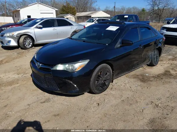 4T1BF1FK2HU318515 2017 TOYOTA CAMRY - Image 2