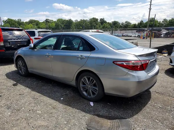 4T1BF1FK2HU318675 2017 TOYOTA CAMRY - Image 2