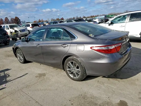 4T1BF1FK2HU321141 2017 TOYOTA CAMRY - Image 2