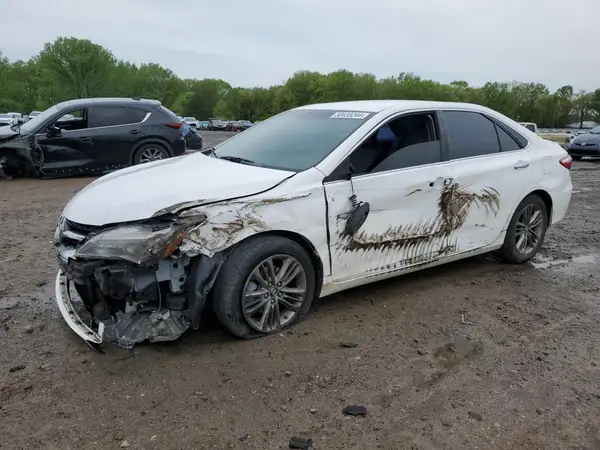 4T1BF1FK2HU321267 2017 TOYOTA CAMRY - Image 1