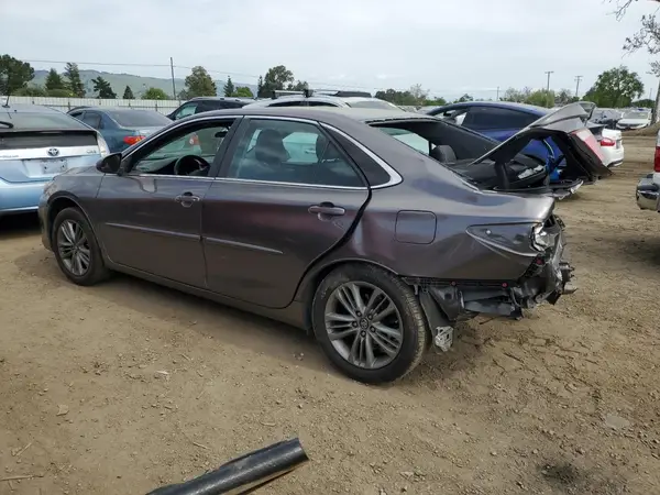 4T1BF1FK2HU323245 2017 TOYOTA CAMRY - Image 2