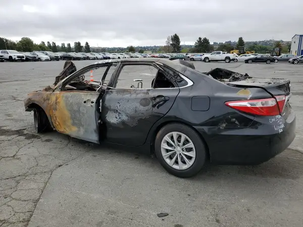 4T1BF1FK2HU323441 2017 TOYOTA CAMRY - Image 2