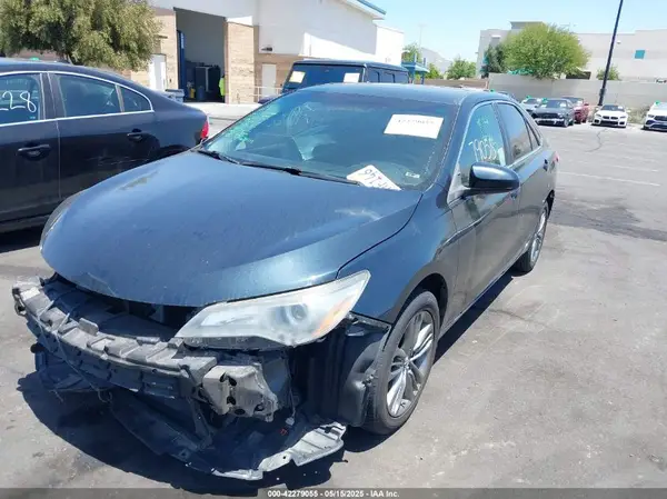 4T1BF1FK2HU323911 2017 TOYOTA CAMRY - Image 2