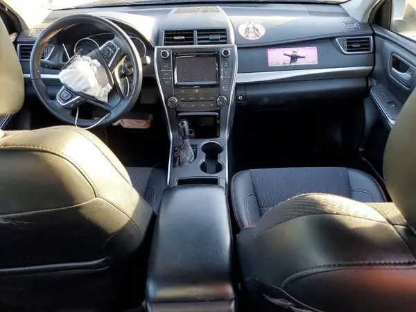 4T1BF1FK2HU324332 2017 TOYOTA CAMRY - Image 8