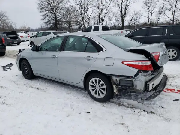 4T1BF1FK2HU325609 2017 TOYOTA CAMRY - Image 2