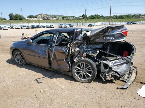 4T1BF1FK2HU328381 2017 TOYOTA CAMRY - Image 2