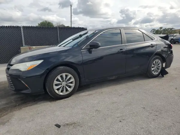 4T1BF1FK2HU337128 2017 TOYOTA CAMRY - Image 1