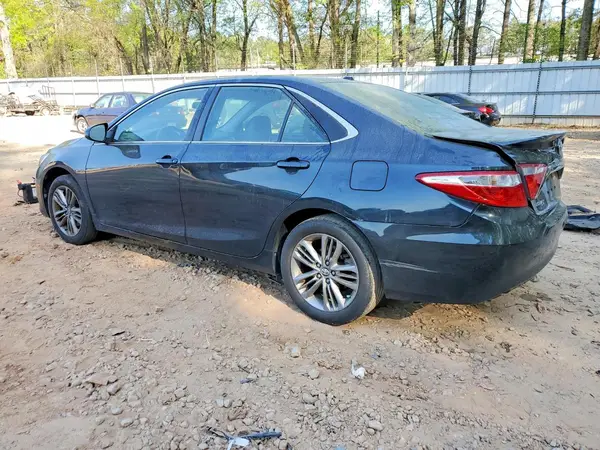 4T1BF1FK2HU338585 2017 TOYOTA CAMRY - Image 2